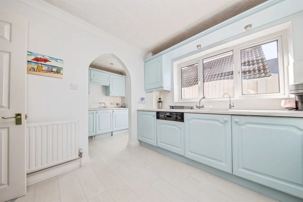 Fairhaven Avenue, West Mersea, CO5, photo 11