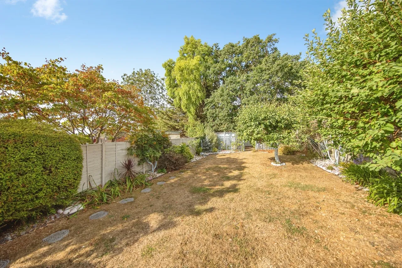 Fairhaven Avenue, West Mersea, CO5, photo 24