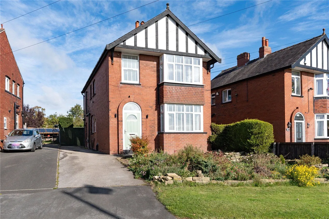 4 bed house for sale, Main Street, Scholes, LS15