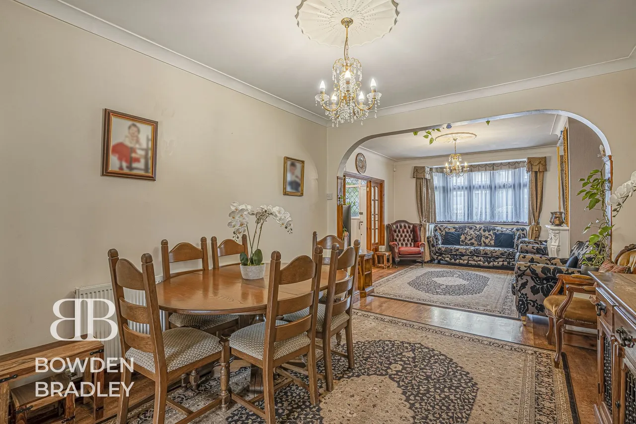 Marlands Road, Clayhall, IG5, photo 2