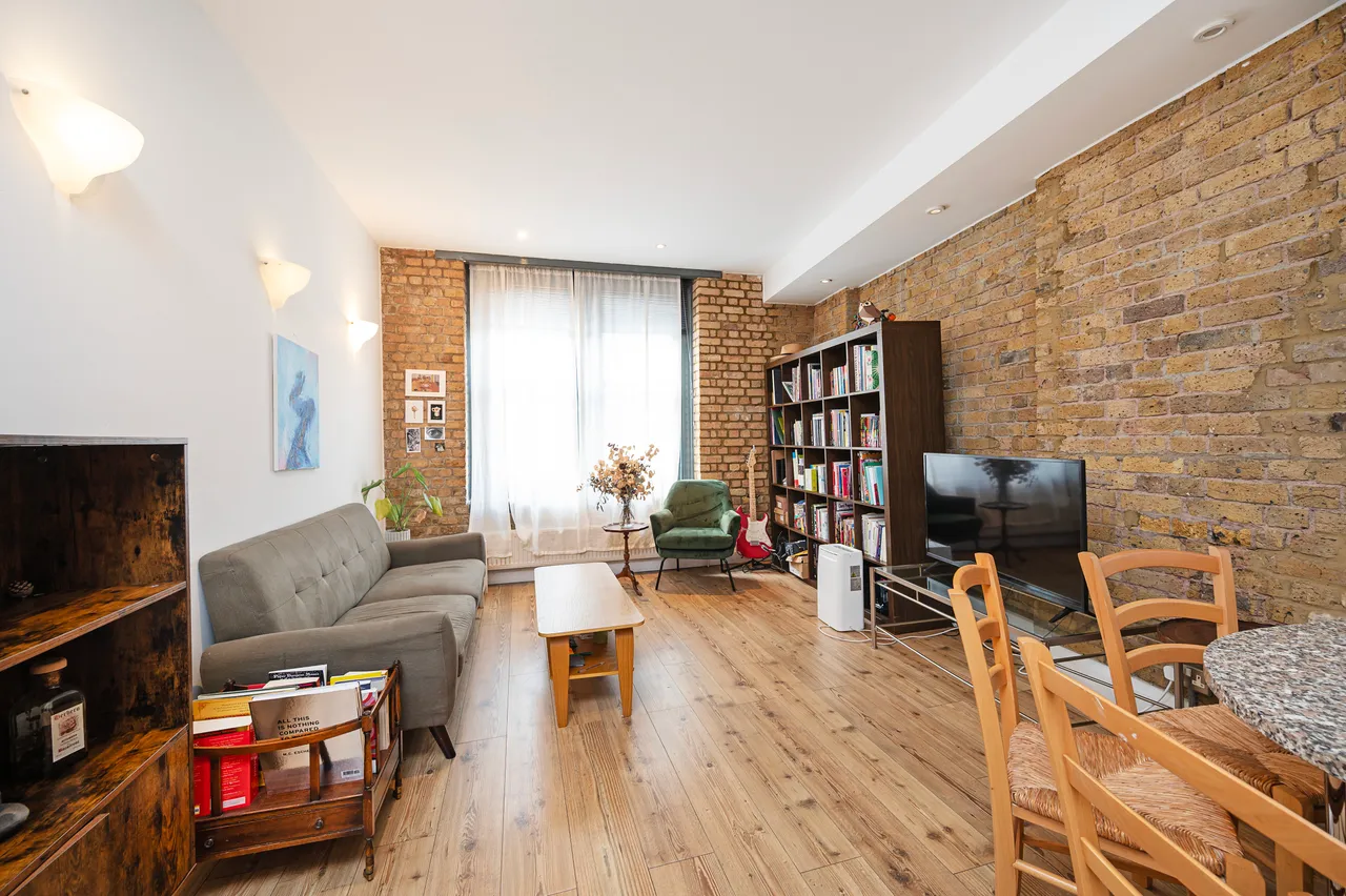 33 Chandlery House, 40 Gowers Walk, London, photo 8