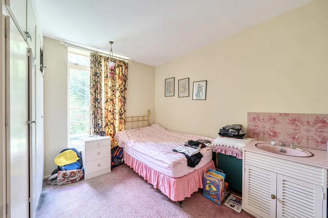 Edgwarebury Lane, Edgware, HA8, photo 16