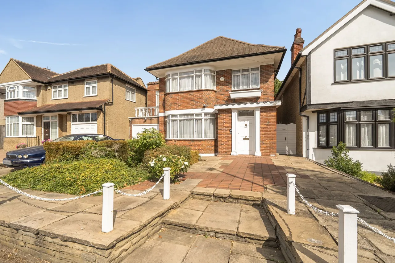Edgwarebury Lane, Edgware, HA8, photo 23