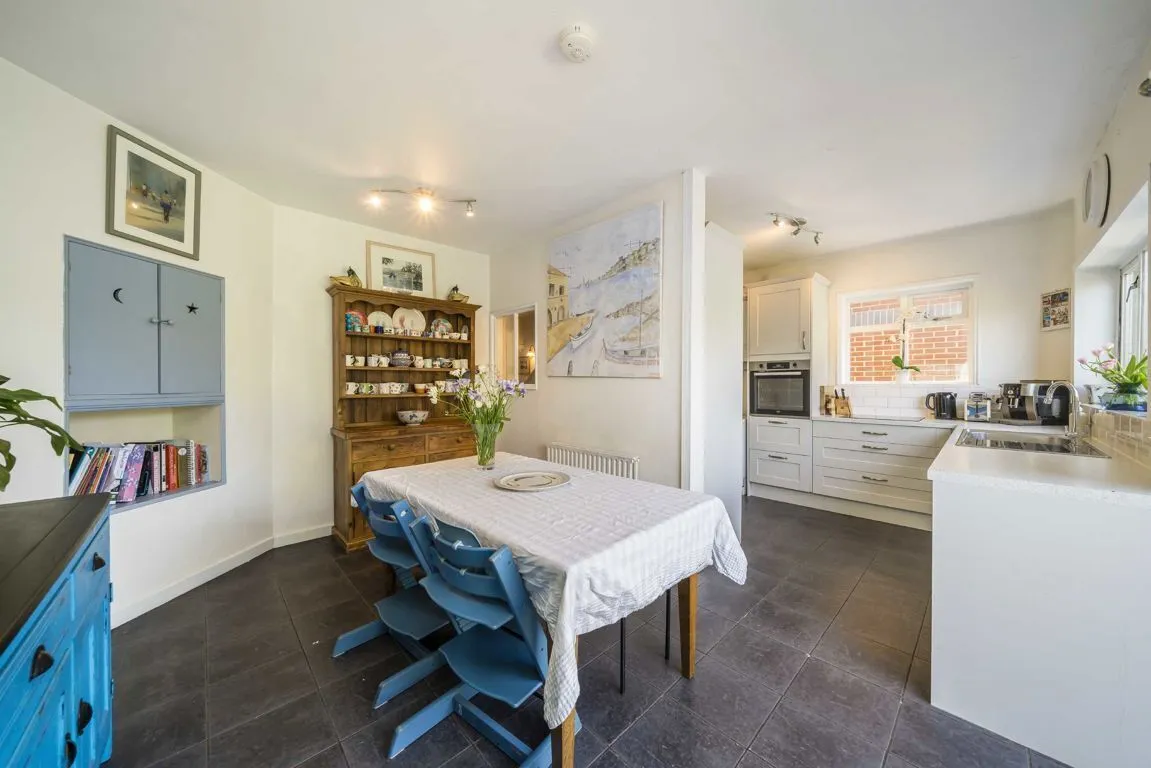 Elmfield Road, SW17, photo 3