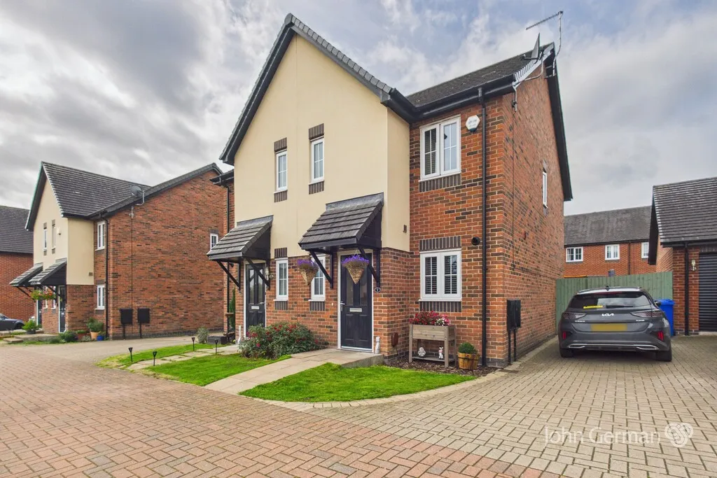 2 bed house for sale, Purslane Court, Uttoxeter
