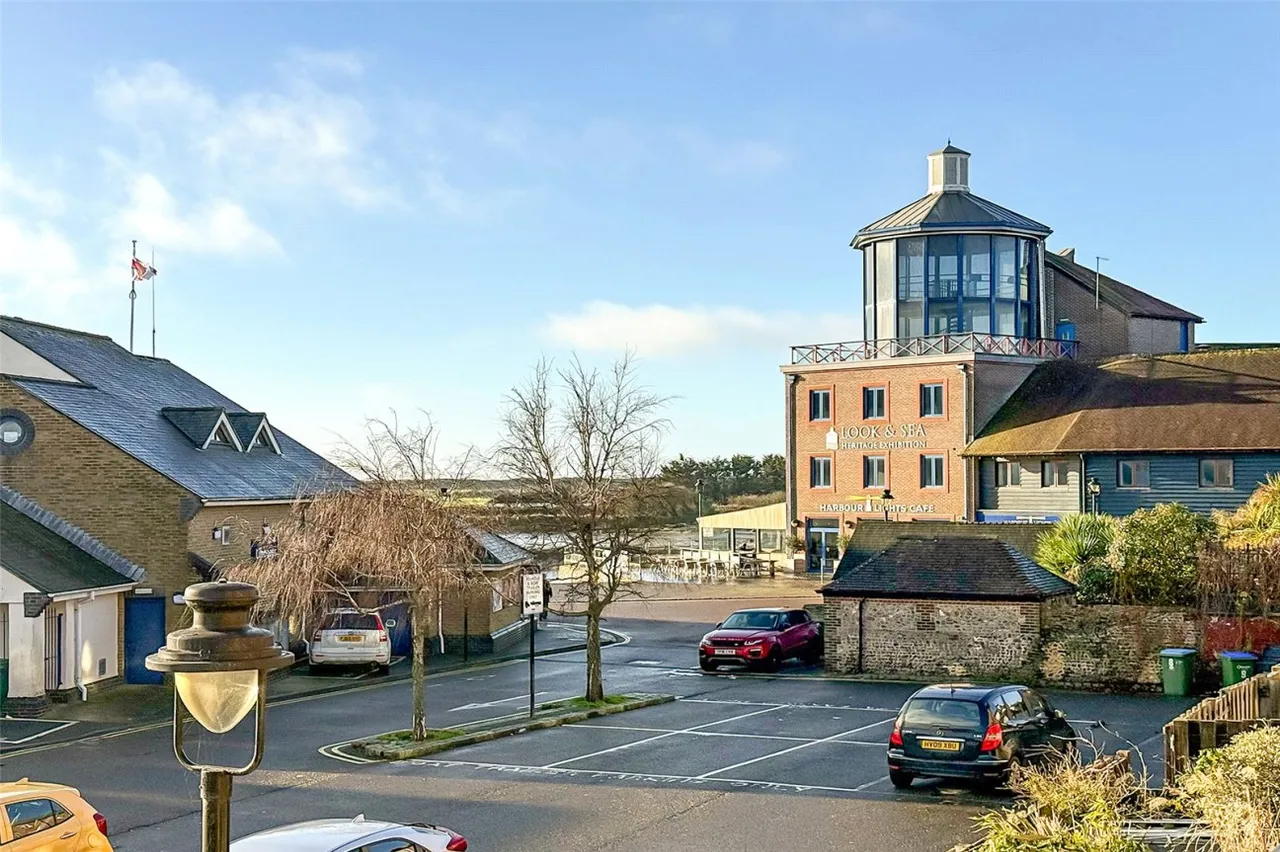Littlehampton, BN17, photo 18