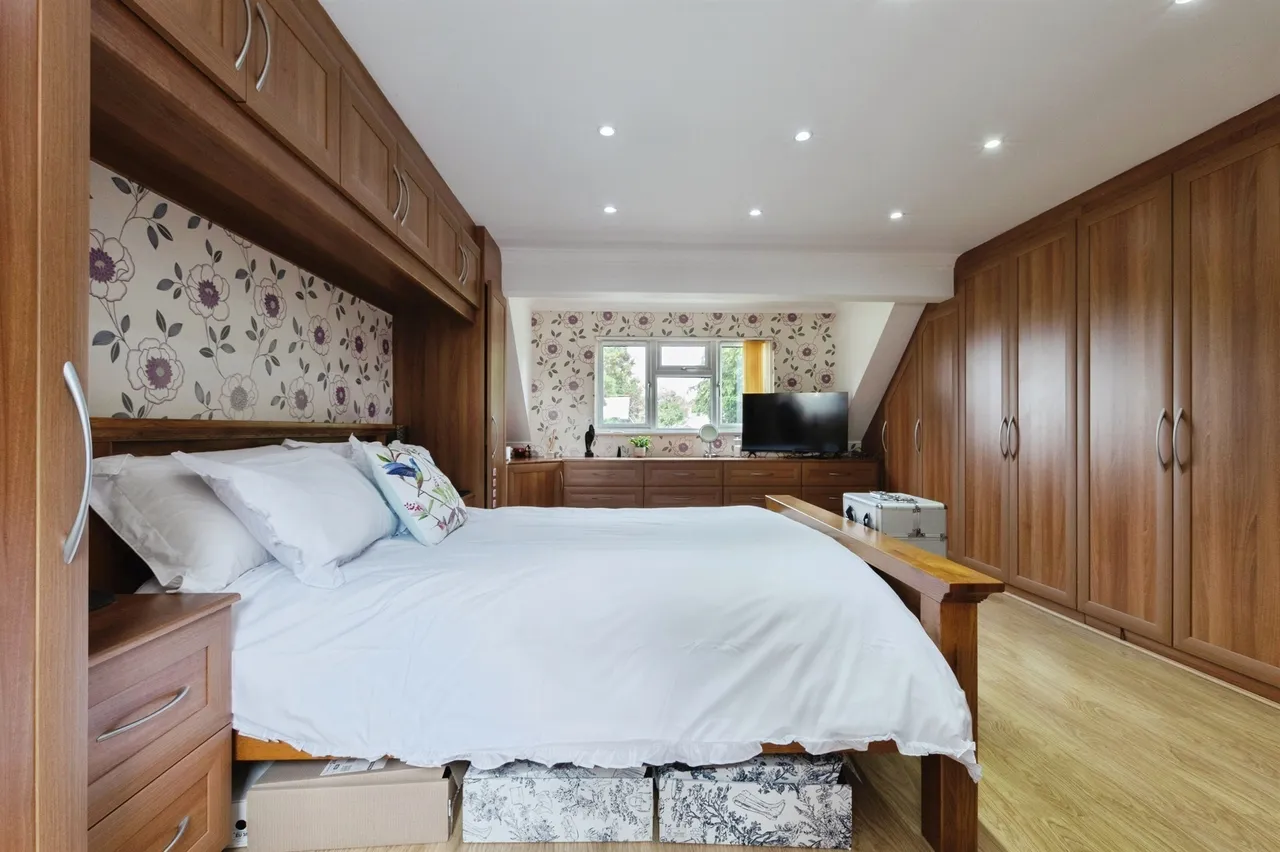 Stapleford Avenue, Ferndown, BH22, photo 10