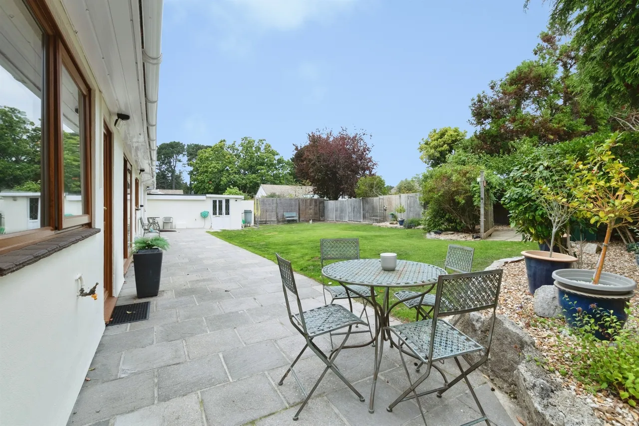 Stapleford Avenue, Ferndown, BH22, photo 7