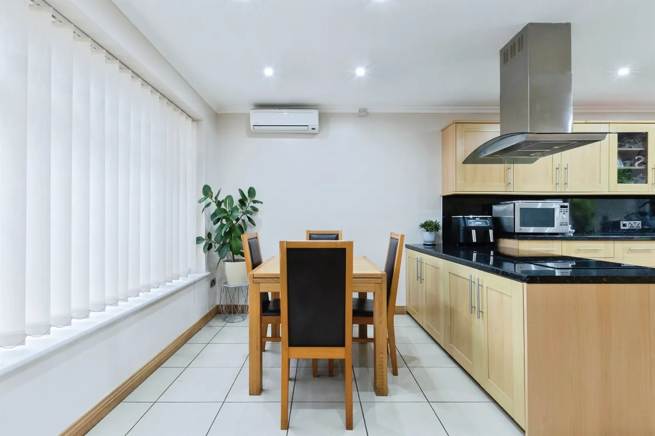 Stapleford Avenue, Ferndown, BH22, photo 6