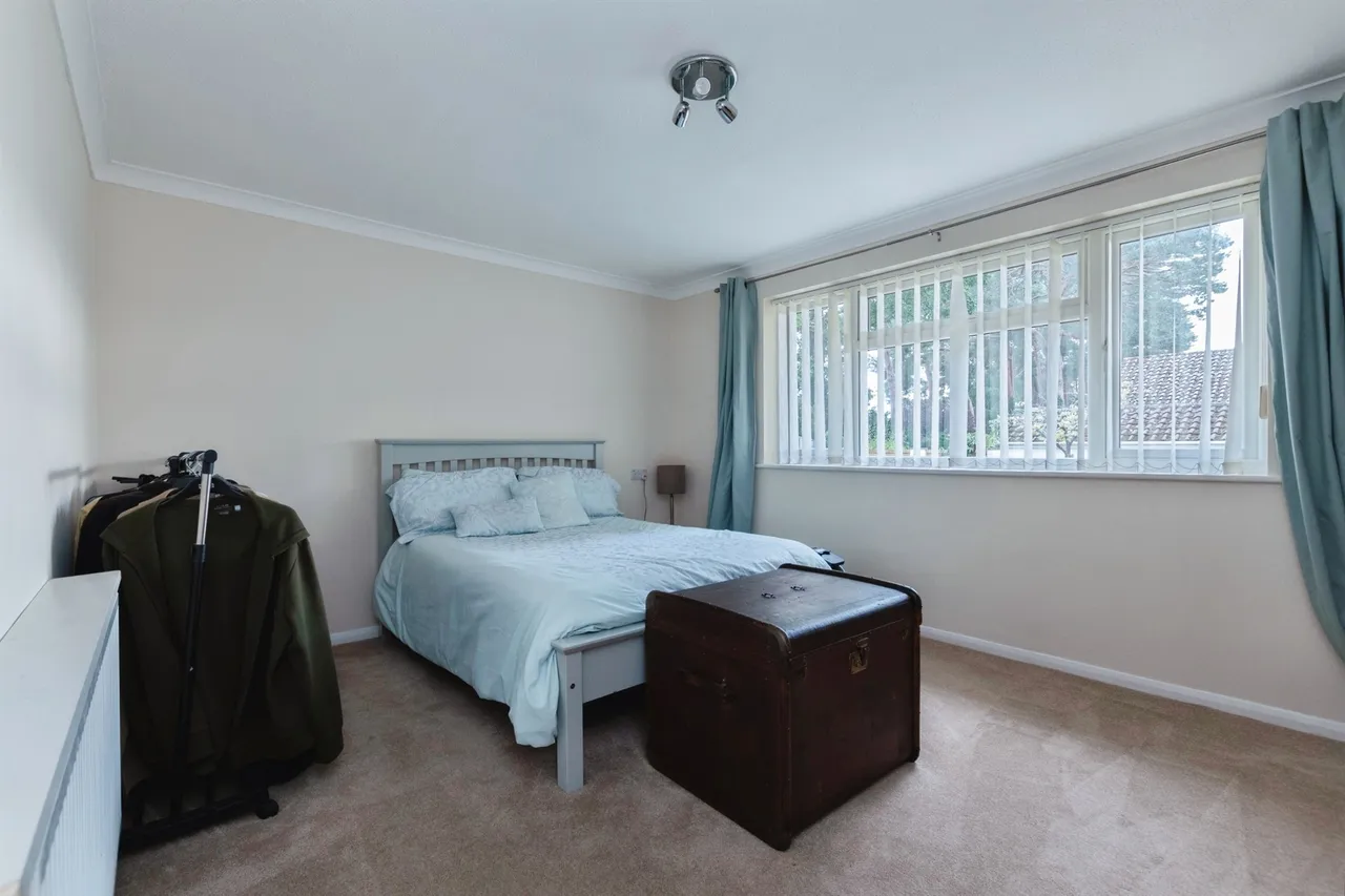 Stapleford Avenue, Ferndown, BH22, photo 23