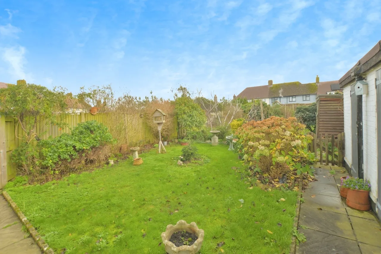 The Green, Lydd, Romney Marsh, Kent, TN29, photo 14