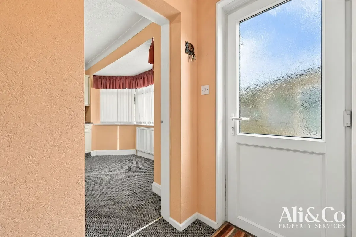 Victoria Avenue, Grays, photo 8