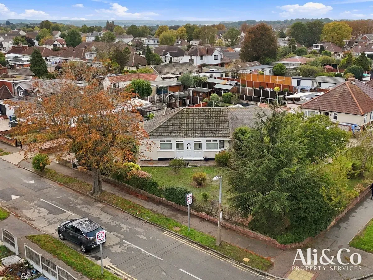 3 bed house for sale, Victoria Avenue, Grays