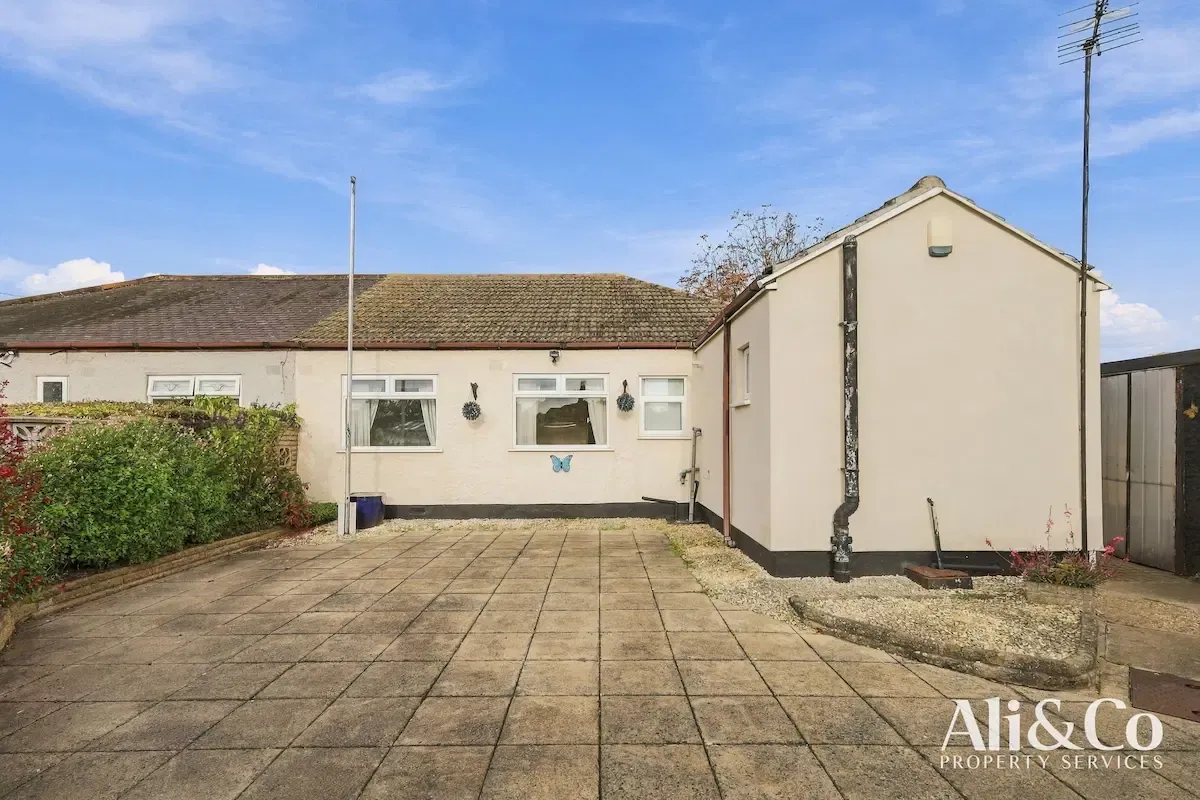 Victoria Avenue, Grays, photo 20