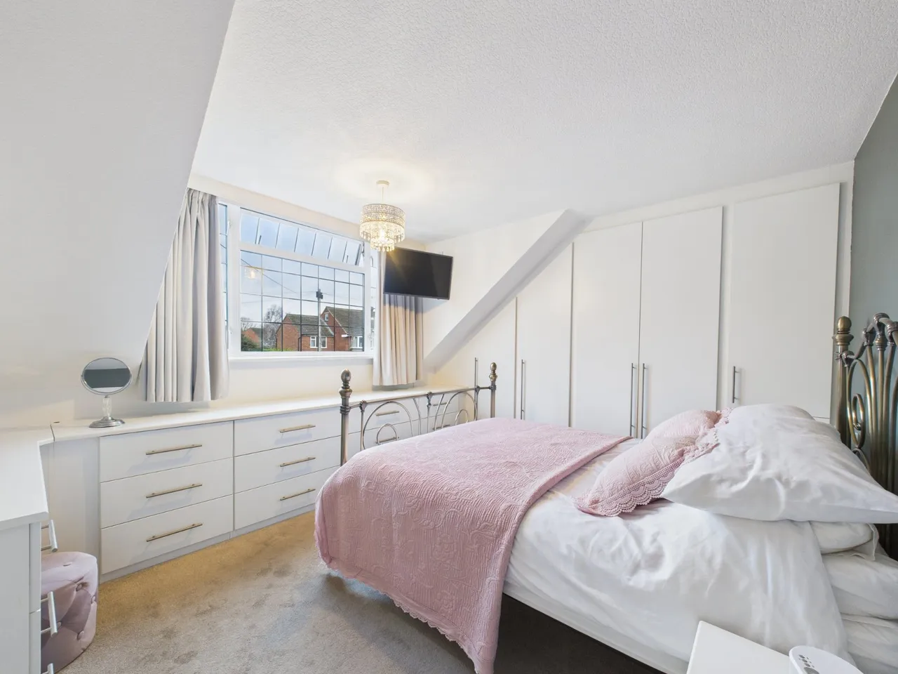 Strathcona Close, Flackwell Heath, HP10, photo 18