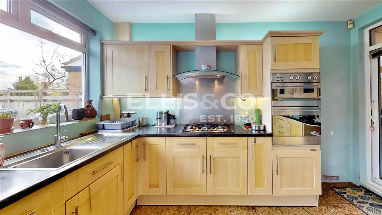 Kingsway, Wembley, HA9, photo 9