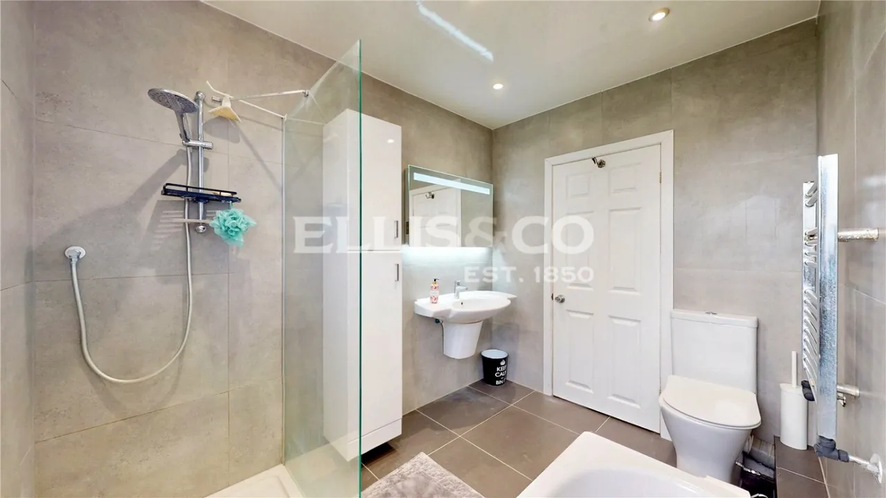Kingsway, Wembley, HA9, photo 25