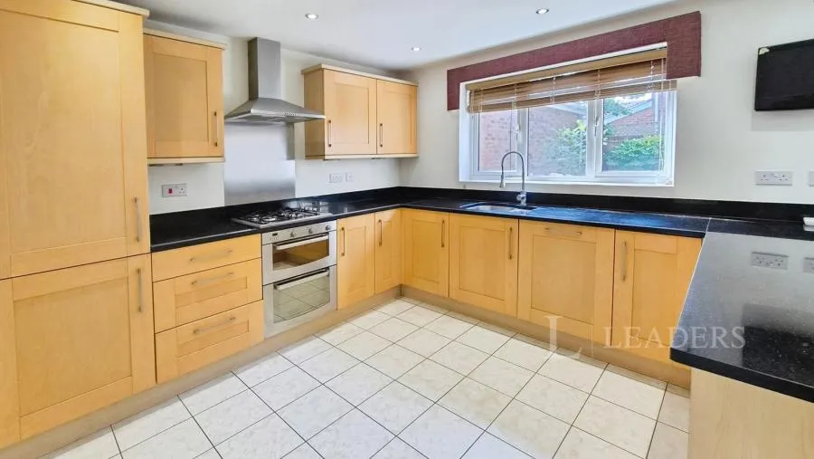 Fourteen Acre Avenue, Felpham, PO22, photo 6