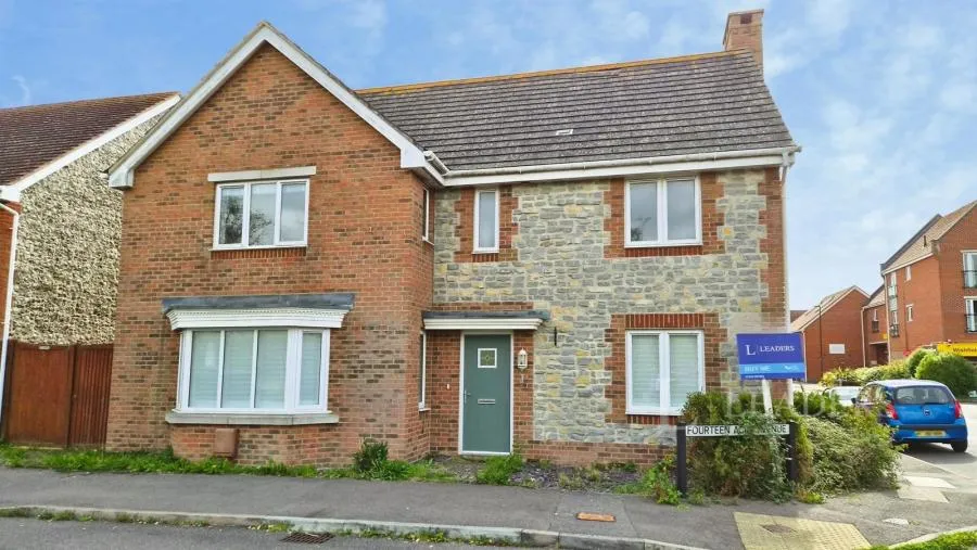 4 bed house for sale, Fourteen Acre Avenue, Felpham, PO22