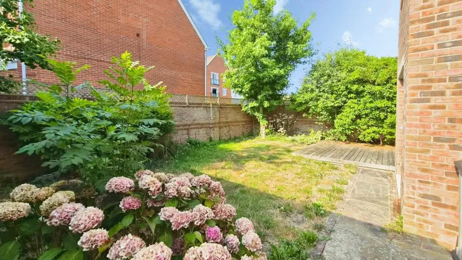 Fourteen Acre Avenue, Felpham, PO22, photo 8