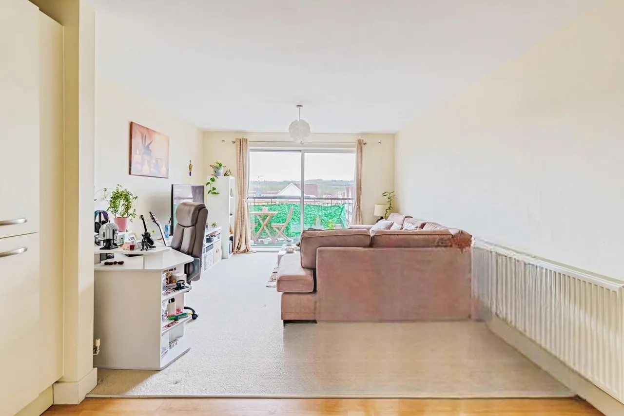 Canalside, Redhill, RH1, photo 5