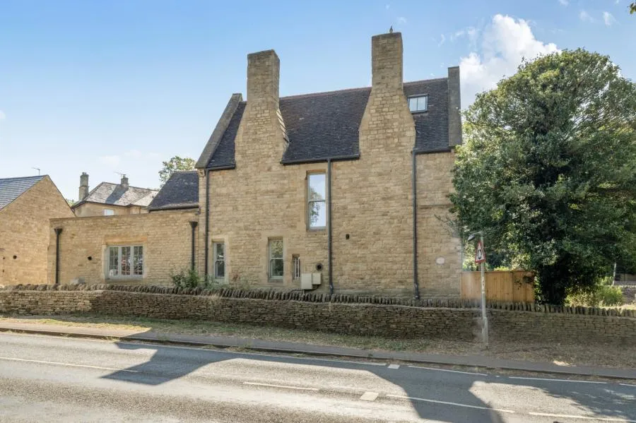 3 bed house for sale, Banbury Road, Chipping Norton, OX7