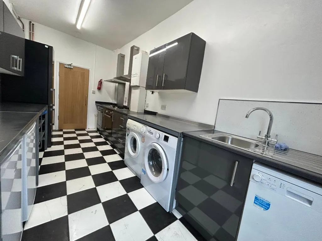 Wilmslow Road, Withington, M20, photo 7