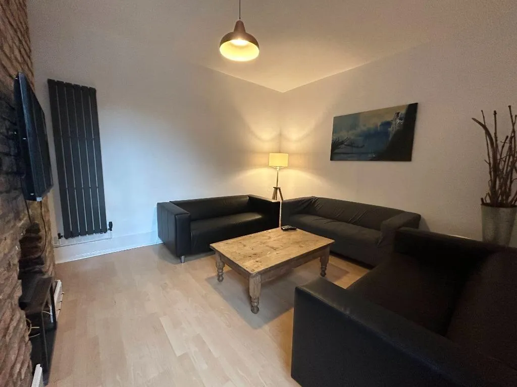 7 bed flat to rent, Wilmslow Road, Withington, M20