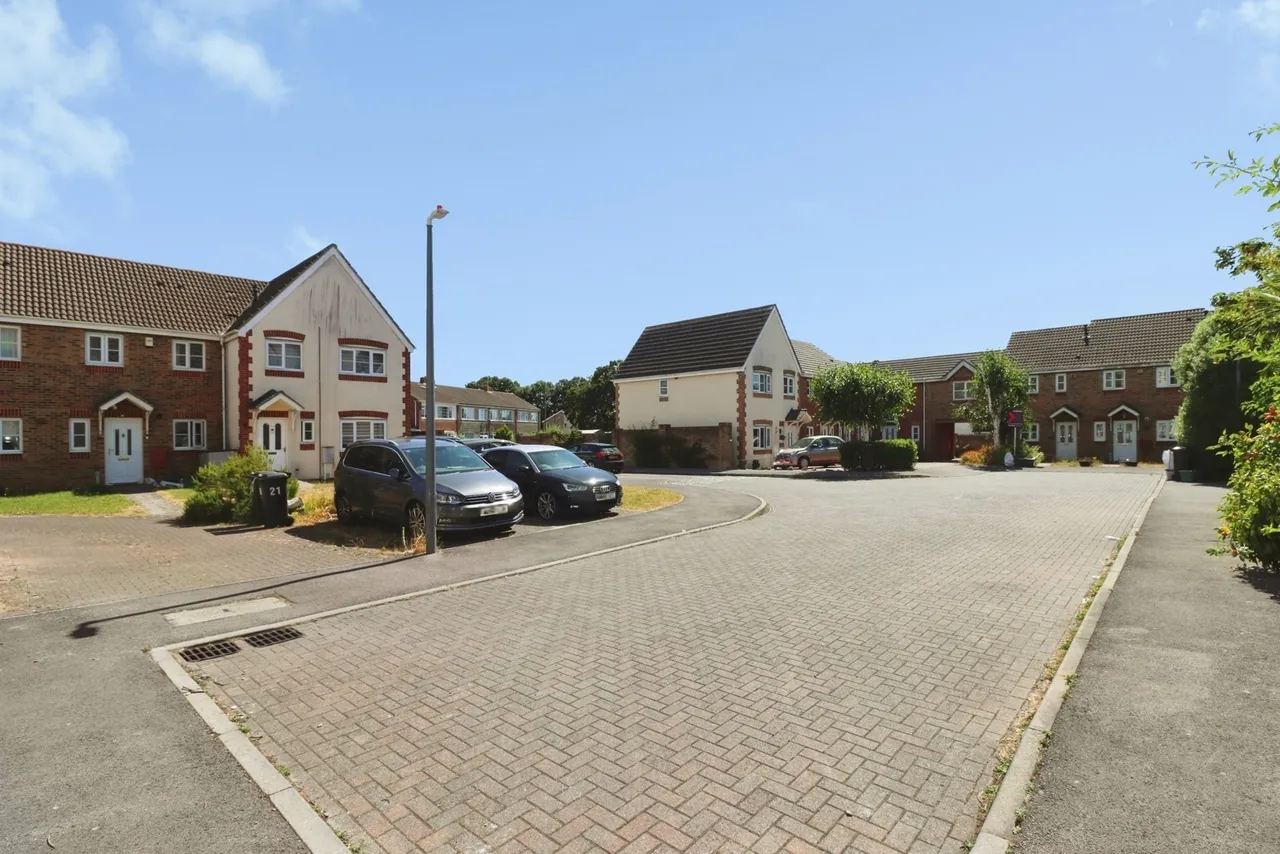 Brookthorpe Court, BRISTOL, Avon, BS37, photo 30