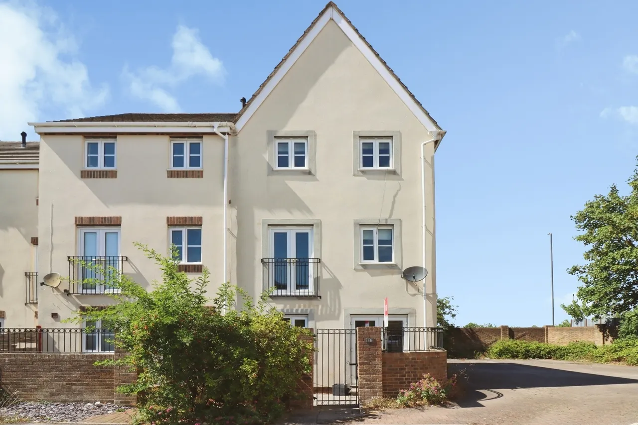 4 bed house for sale — Brookthorpe Court, BRISTOL, Avon, BS37