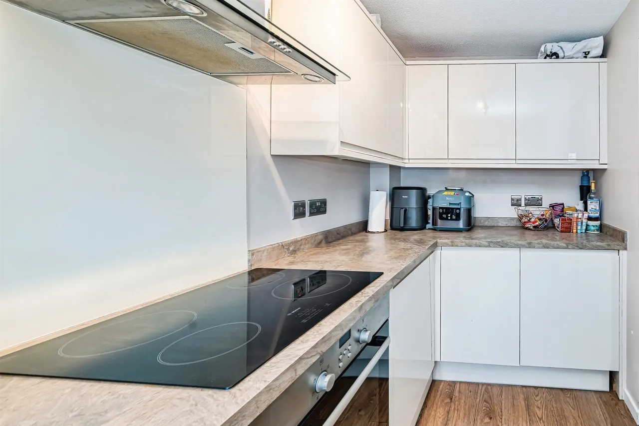 Coppice Way, Aylesbury, HP20, photo 11