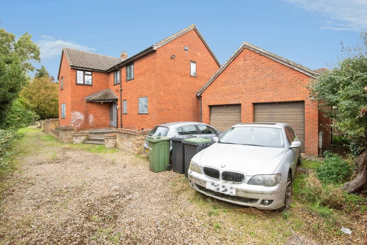 5 bed property for sale, Mayfields, Shefford, SG17
