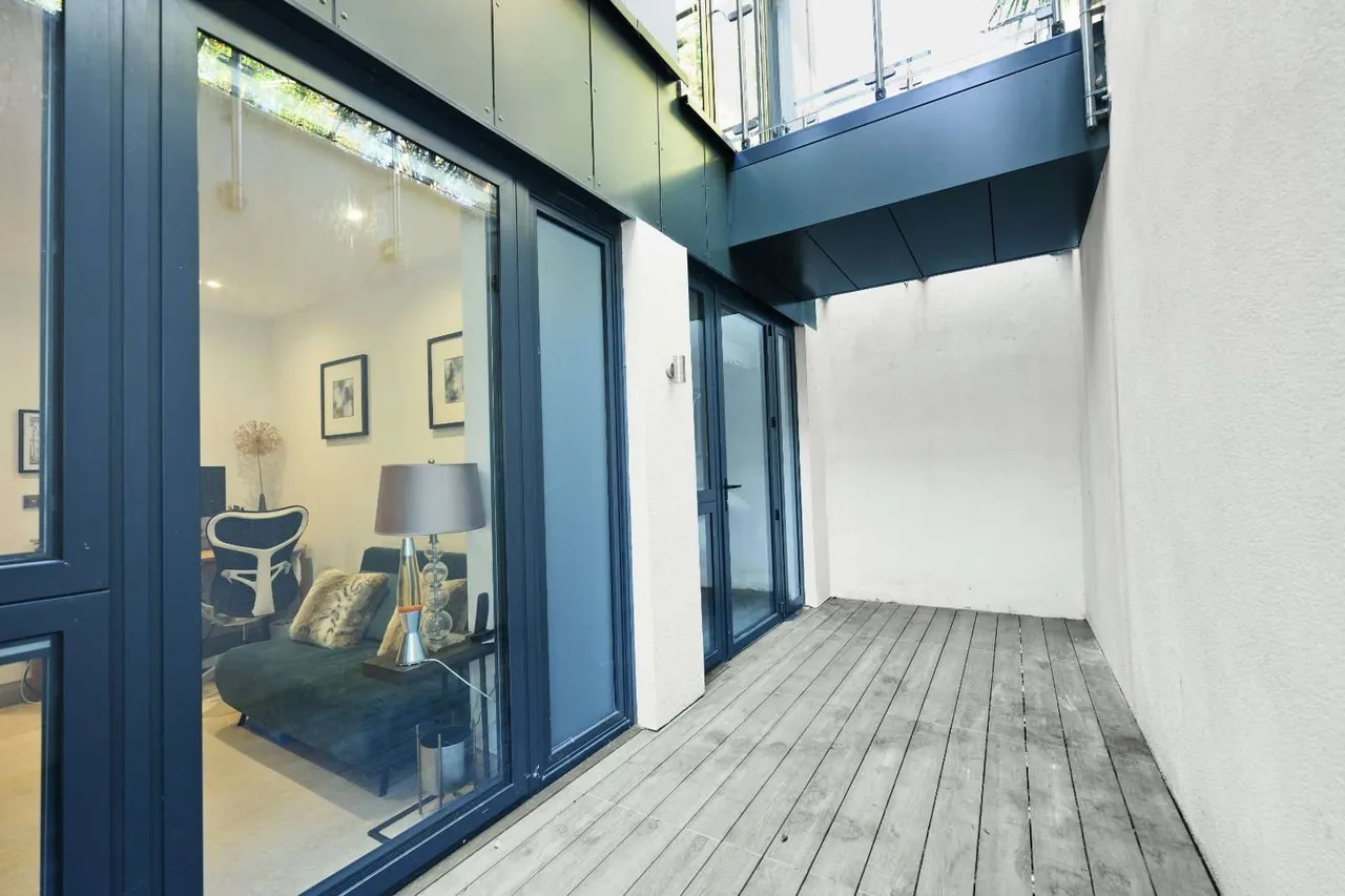 Indigo Square, Surbiton, KT6, photo 18