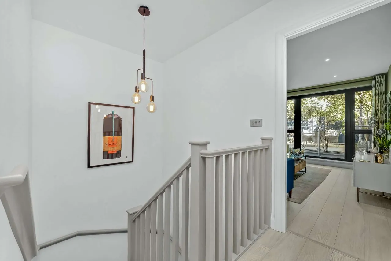 Indigo Square, Surbiton, KT6, photo 8