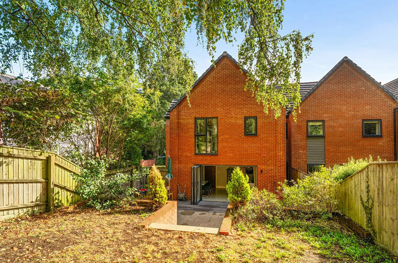 Sundays Hill Close, Hedge End, SO30, photo 18