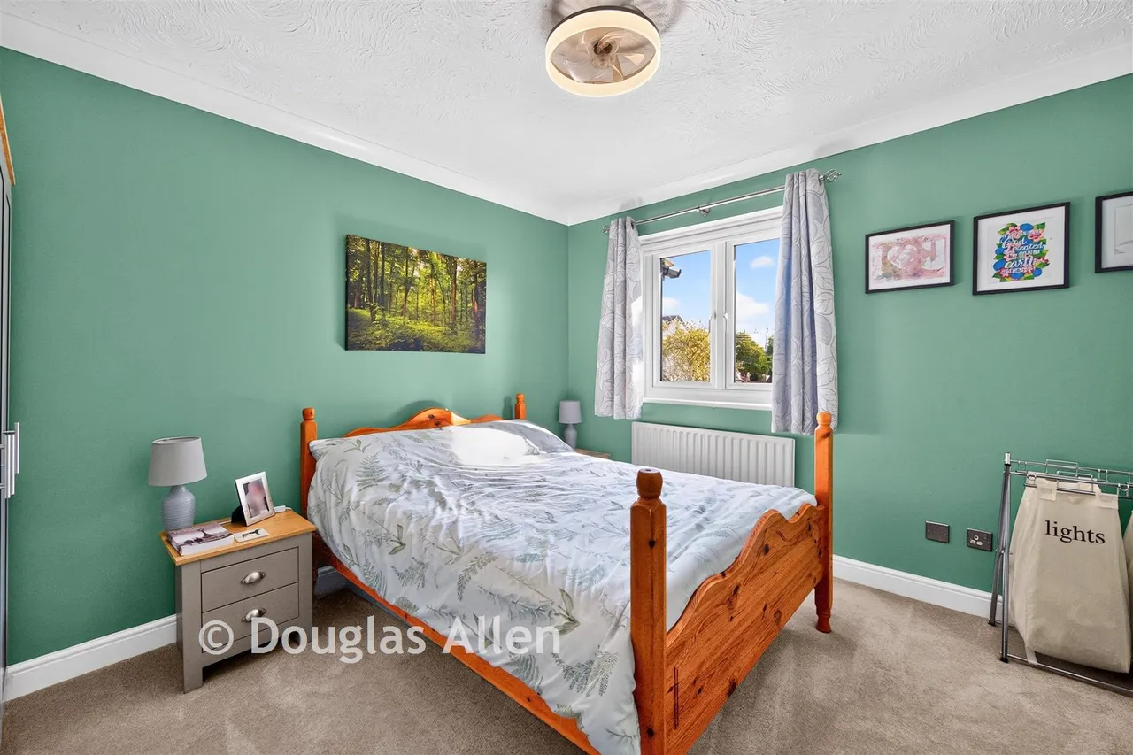 Carlyle Gardens, Wickford, SS12, photo 6