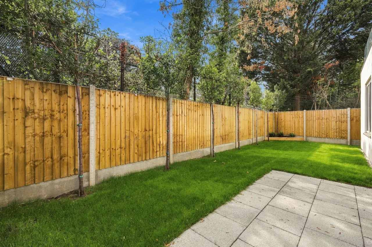 High Road, Chigwell, IG7, photo 9