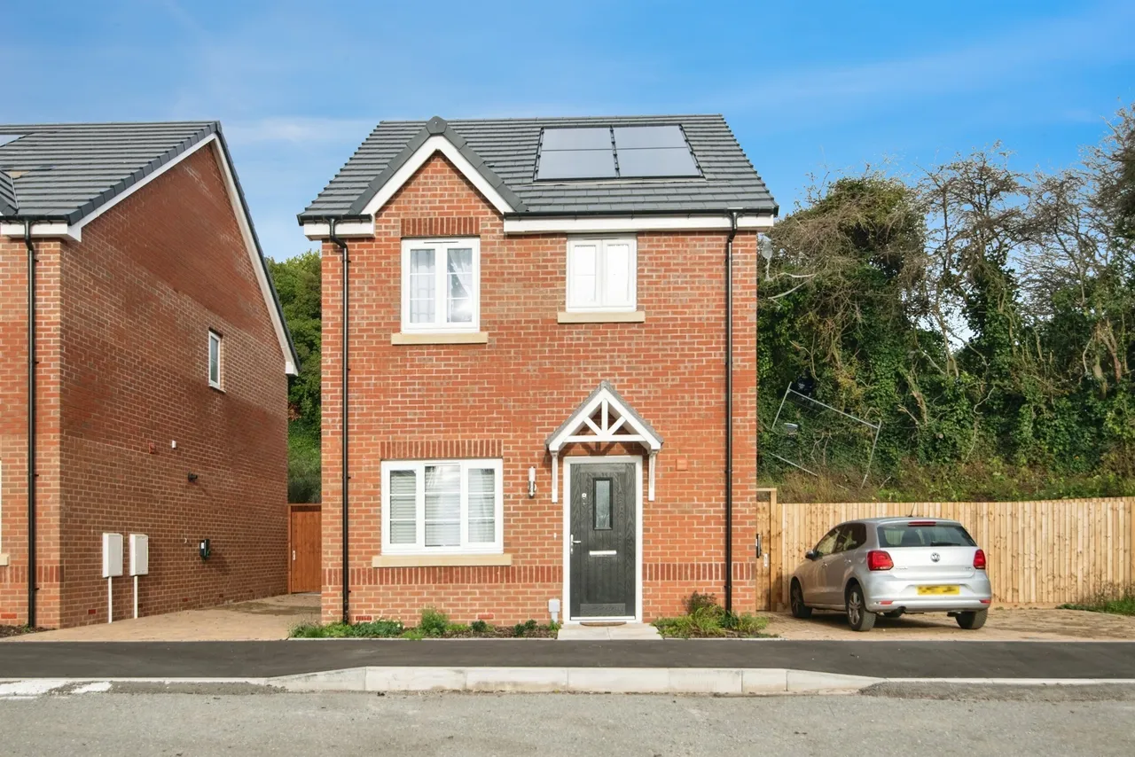 3 bed house for sale — Claughton Fields, Dudley