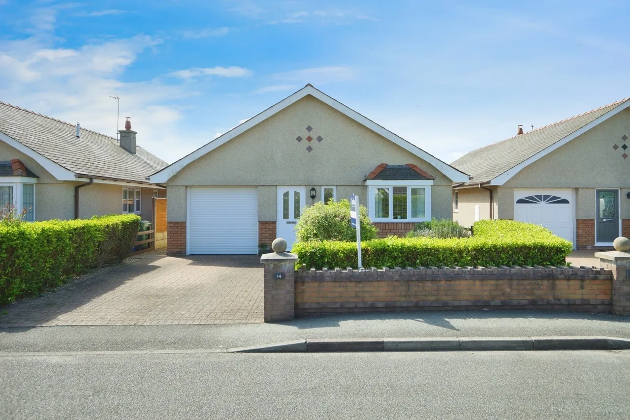 3 bed house for sale, Wern Y Wylan, Morfa Nefyn, LL53