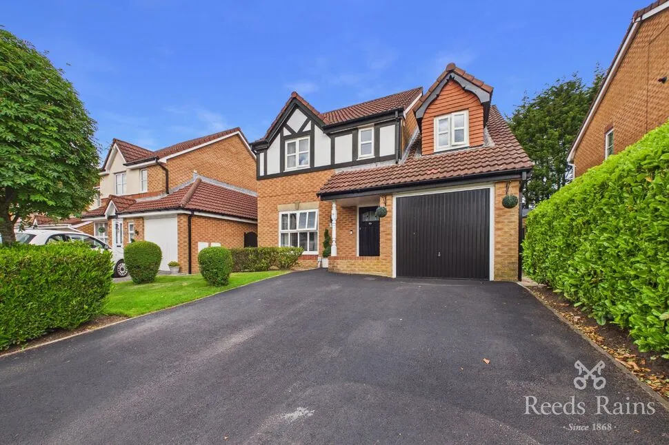 4 bed house for sale, Troon Close, Euxton, PR7