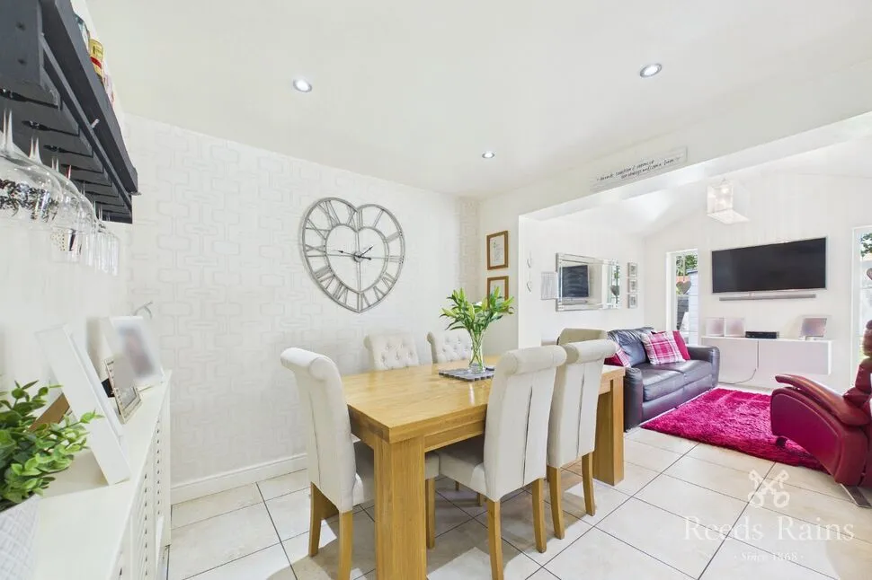 Troon Close, Euxton, PR7, photo 6
