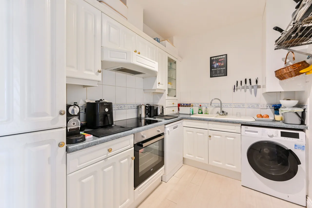 12 Berisford Mews, London, photo 6