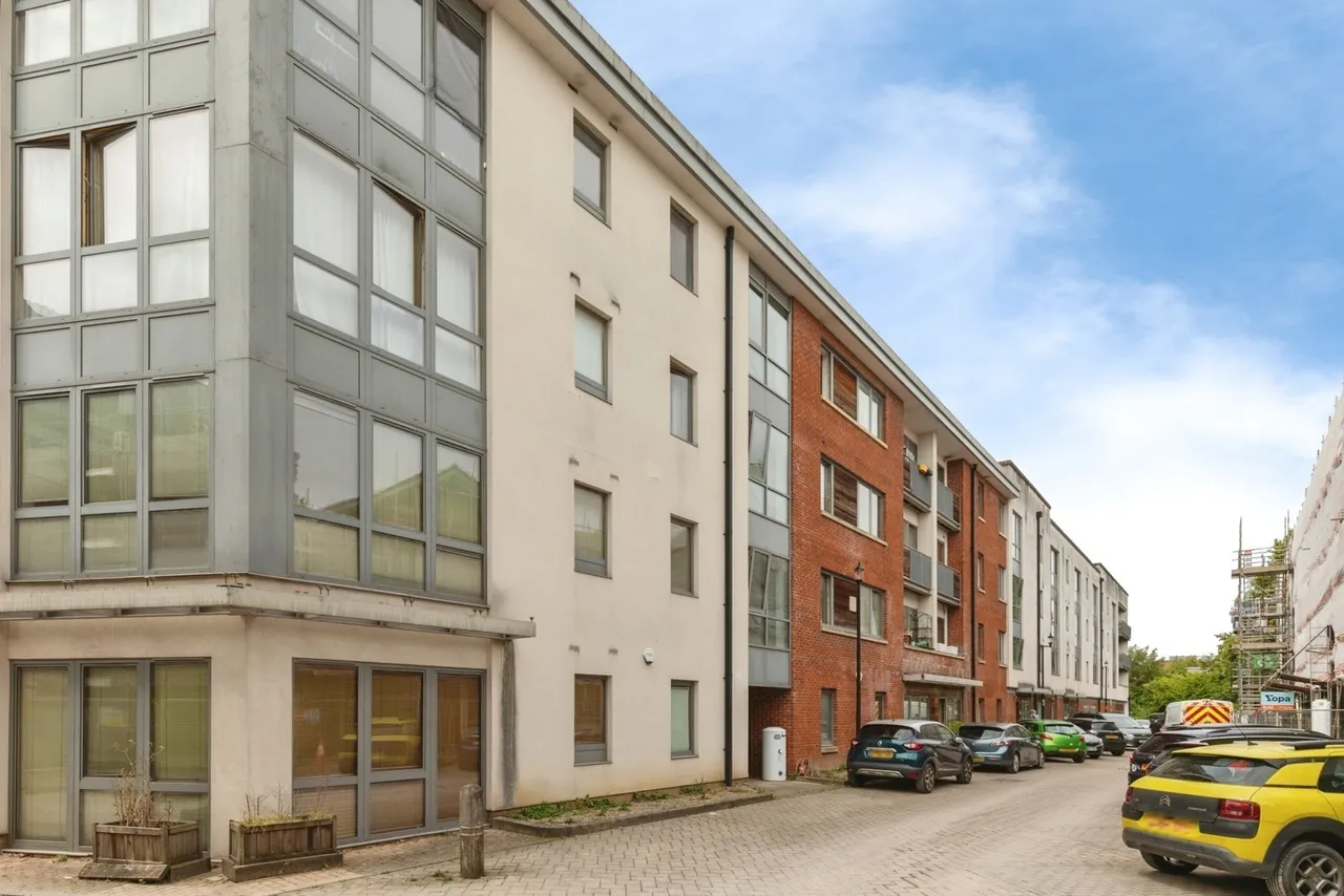 1 bed flat for sale — Barleyfields, Bristol, BS2