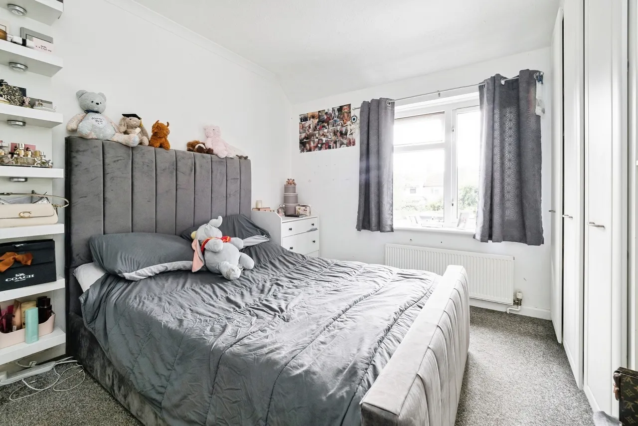 Spinney Gardens, Dagenham, RM9, photo 17