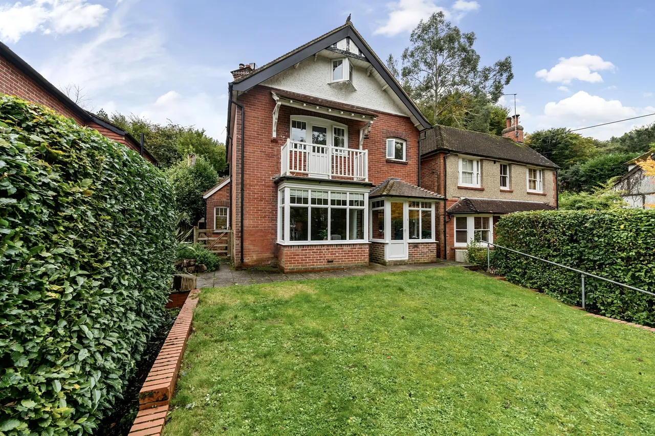 4 bed property for sale, Marley Lane, Haslemere, GU27