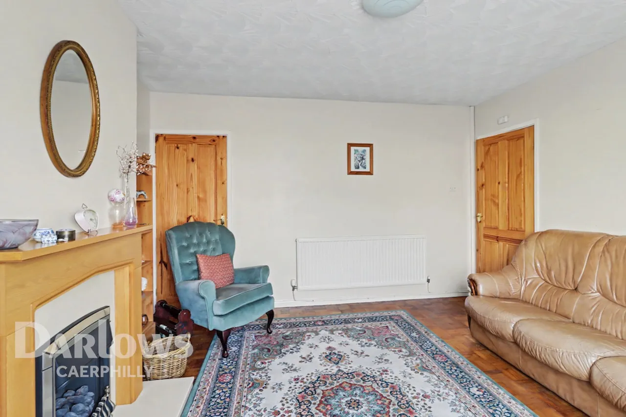Mardy Crescent, Caerphilly, photo 4