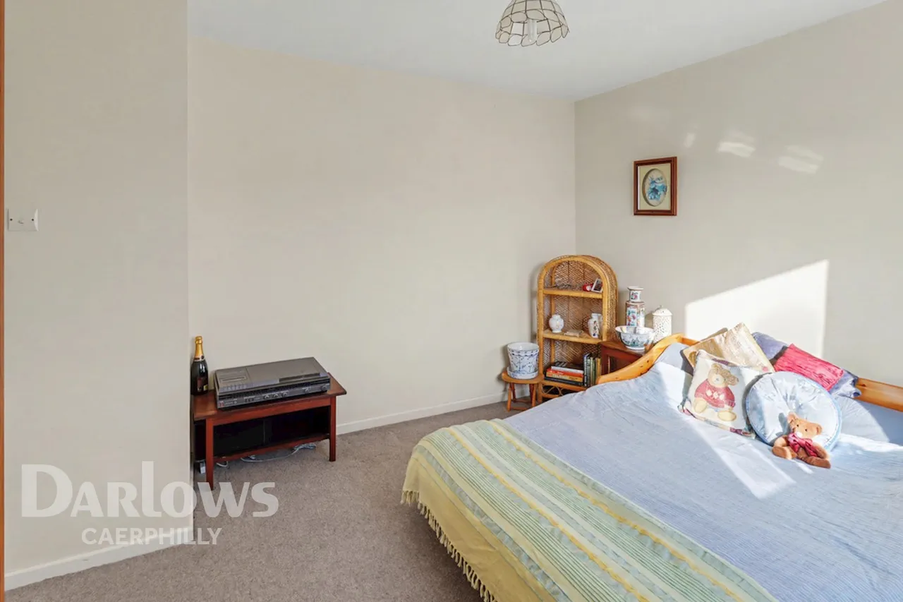 Mardy Crescent, Caerphilly, photo 9