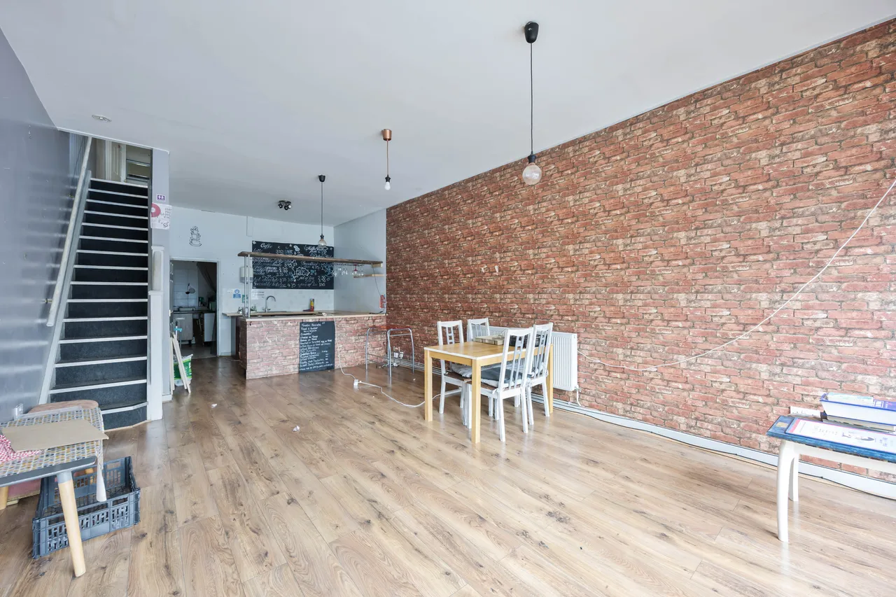Railway Road, Leigh, photo 2