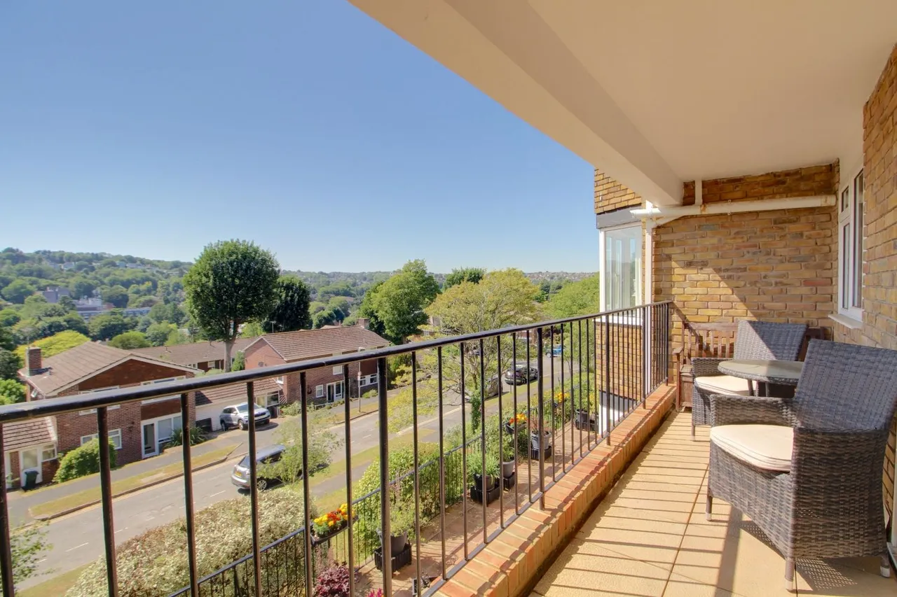 Monterey Court, Varndean Park Estate, BN1, photo 2