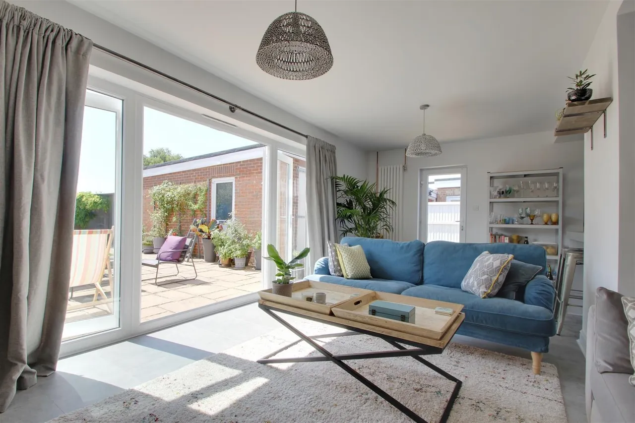 Melrose Close, Worthing, photo 4